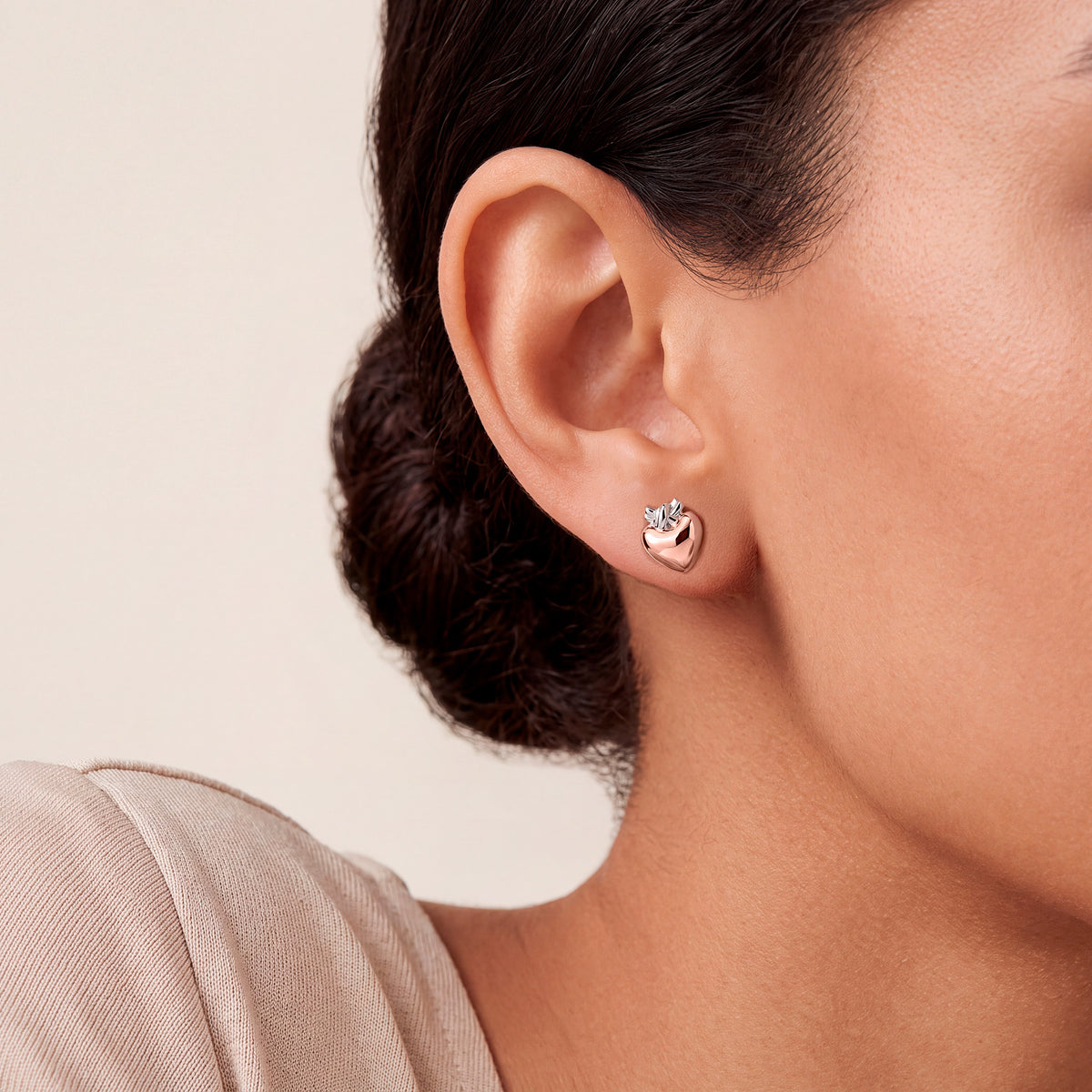 ARETES CORAZÓN ANUDADO VERMEIL ROSA